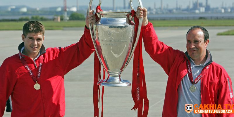 Rafa Benitez đã cùng với Liverpool vô địch C1 sau khi đánh bại Milan năm 2005